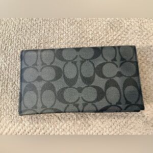 NWOT Coach Large Universal Phone Case in Signature Canvas Black!